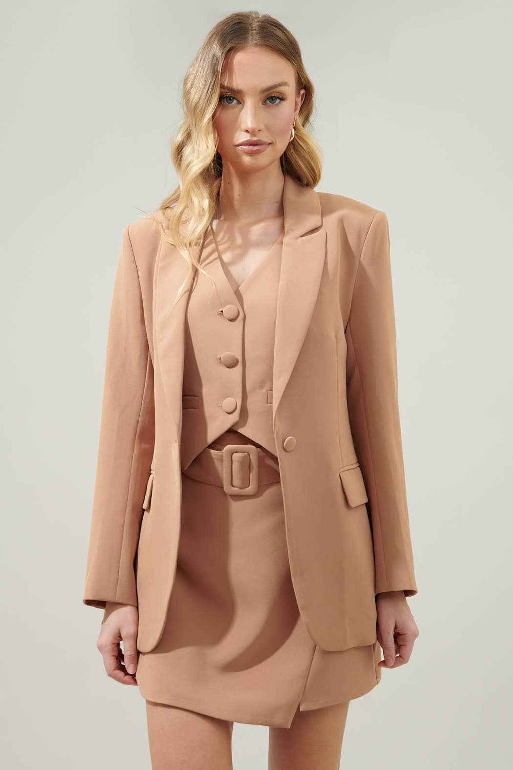 Chelsea Fitted Notch Lapel Blazer